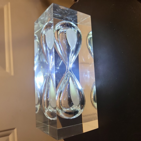 Vintage Lucite Hour Glass Timer Paperweight 6" - Picture 8 of 12